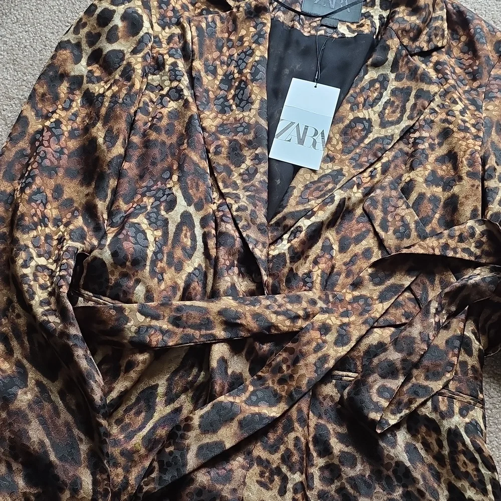Zara ANIMAL PRINT JACQUARD BLAZER Size XS